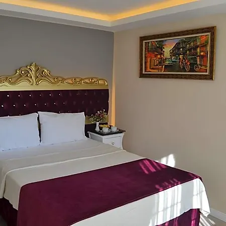 מלון Constantinopolis 3*